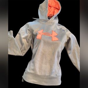 Gray Under Armour hooded sweatshirt size medium